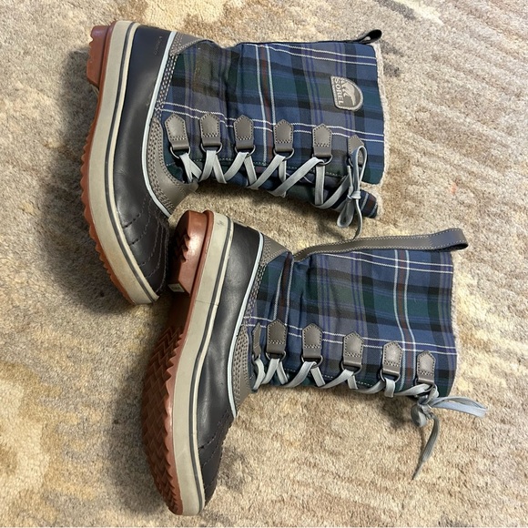 Women’s Sorel Blue Plaid Duck Boots Size 7.5 - Picture 4 of 7